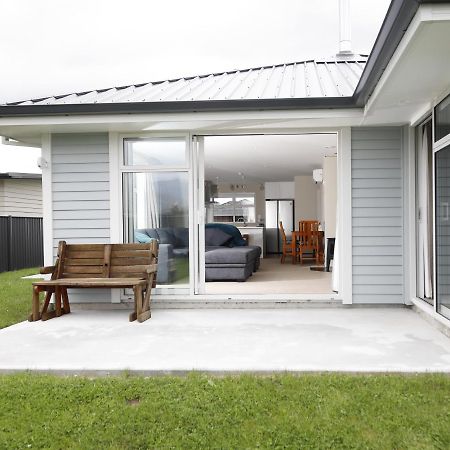 Fiordland Getaway - Te Anau Holiday Home ภายนอก รูปภาพ