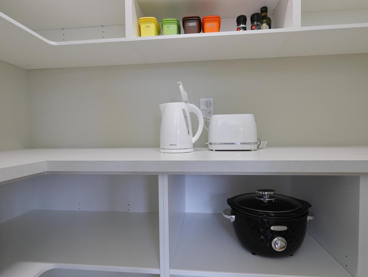 Fiordland Getaway - Te Anau Holiday Home ภายนอก รูปภาพ