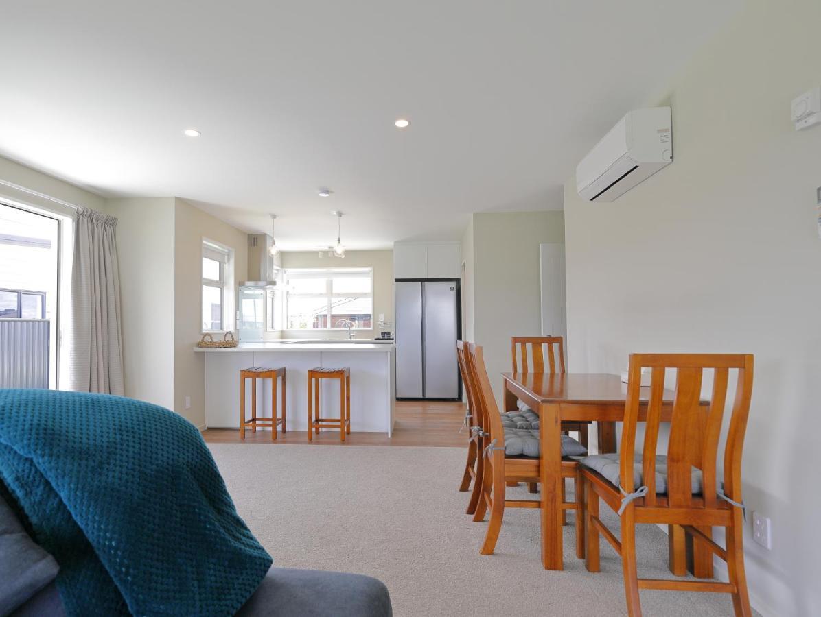 Fiordland Getaway - Te Anau Holiday Home ภายนอก รูปภาพ